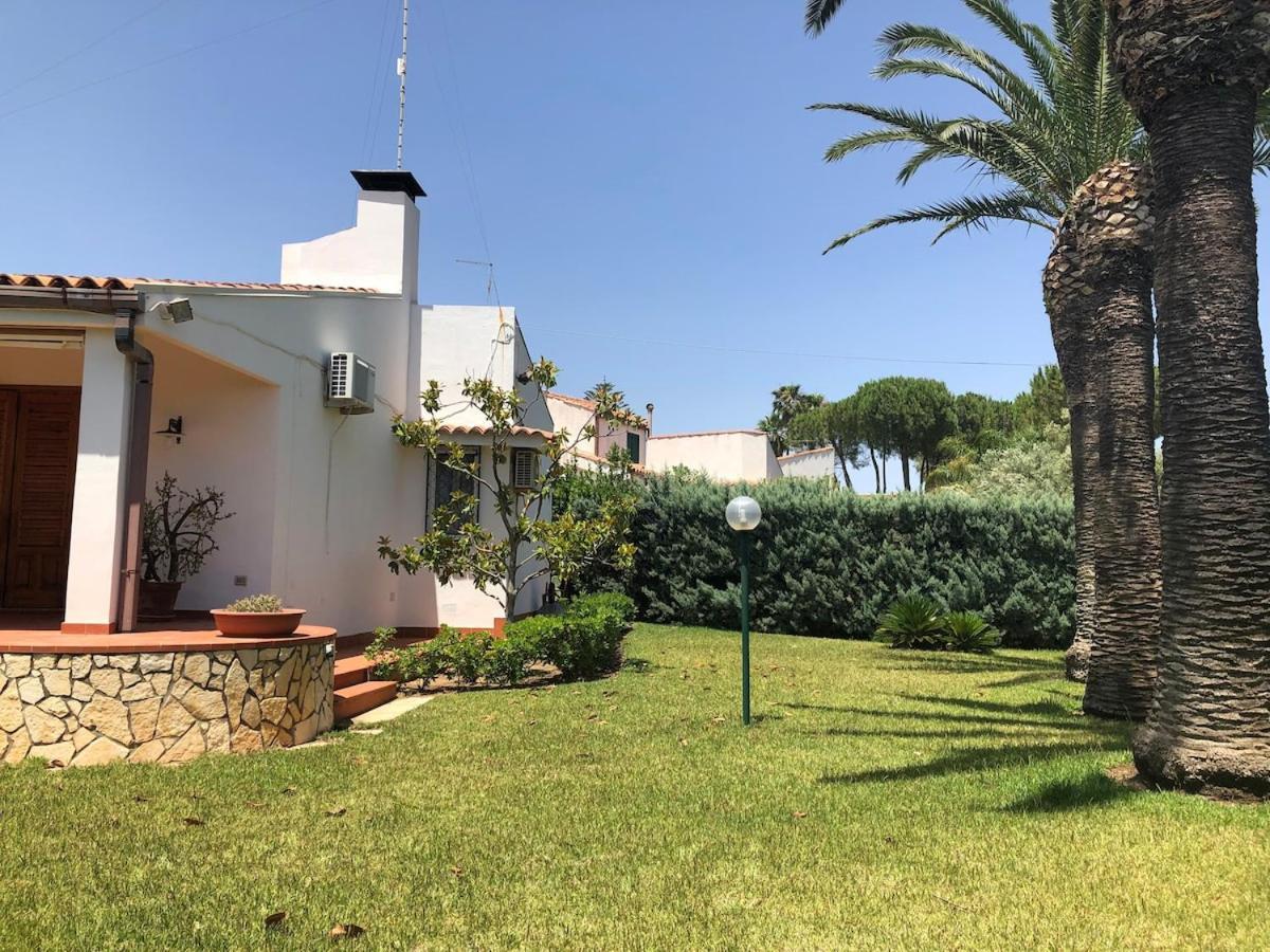 Vila Le Tre Palme Fontane Bianche Exteriér fotografie